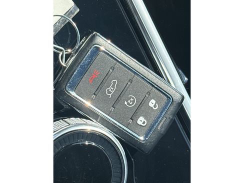 Used 2025 Jeep Grand Cherokee Altitude AWD/4WD image 36