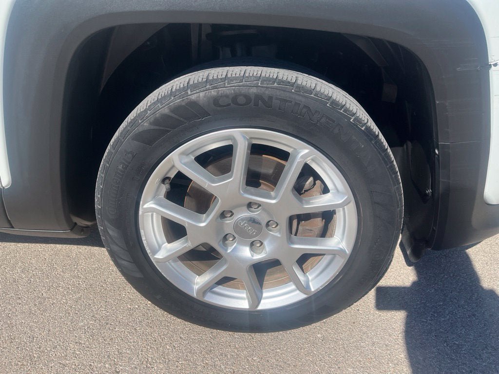 Used 2020 Jeep Renegade Latitude FWD image 9