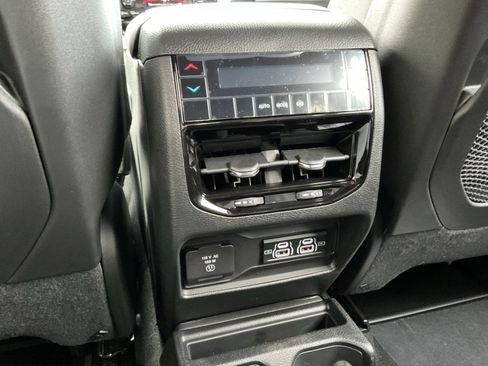 New 2025 Jeep Grand Cherokee L Altitude image 29