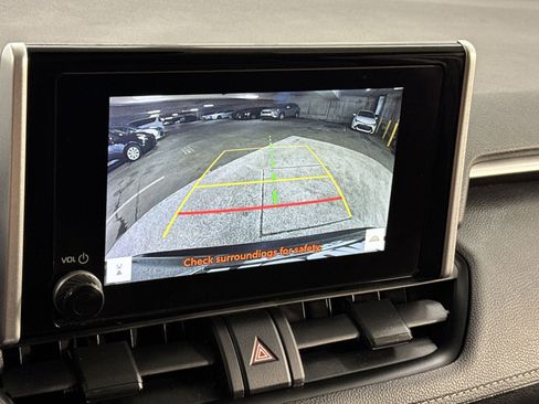 Used 2024 Toyota RAV4 XLE FWD image 30