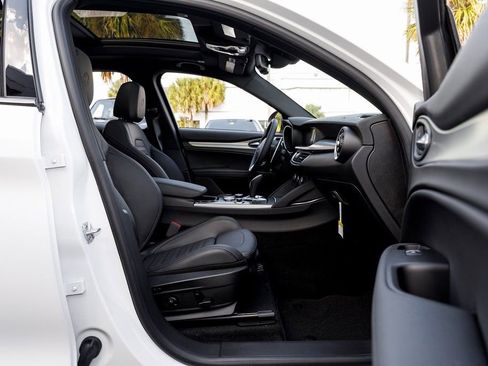 New 2025 Alfa Romeo Stelvio Sprint w/ Veloce Package image 37