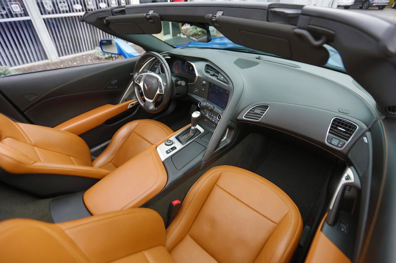 Used 2014 Chevrolet Corvette Stingray Coupe w/ 2LT Preferred Equipment Group RWD image 17