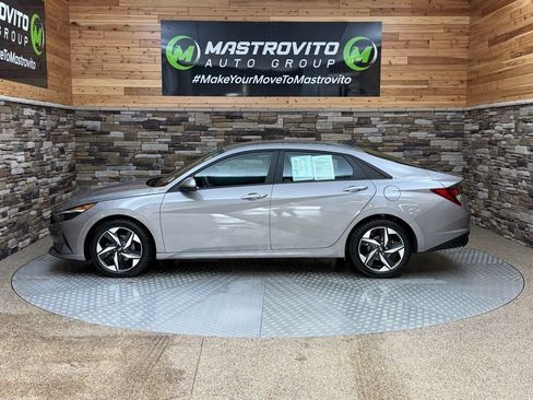 Certified 2023 Hyundai Elantra SEL w/ Convenience Package image 6