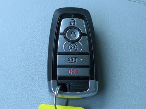 Used 2025 Ford Explorer Platinum w/ Ultimate Package AWD/4WD image 33