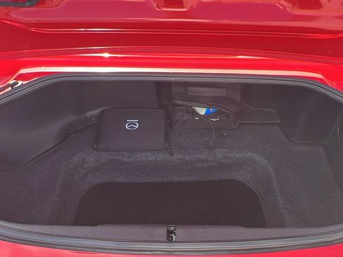 Used 2006 MAZDA MX-5 Miata Grand Touring RWD image 9
