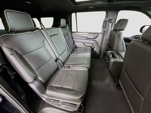 Used 2022 Chevrolet Suburban Premier image 29