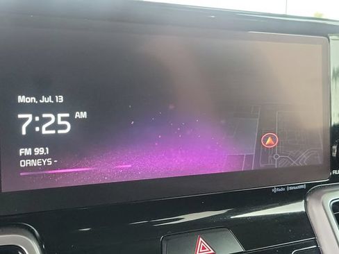 Used 2022 Kia Sorento S FWD image 13