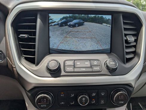 Used 2019 GMC Acadia SLT FWD image 17