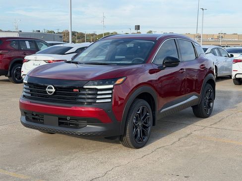 New 2026 Nissan Kicks SR w/ SR Premium Package image 2