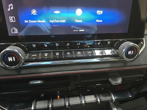 Used 2023 Chevrolet Colorado Z71 w/ Z71 Convenience Package 2 image 20