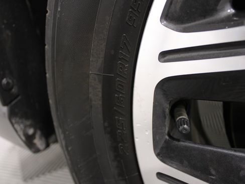 Certified 2025 Subaru Forester w/ Convenience Package #1 image 32