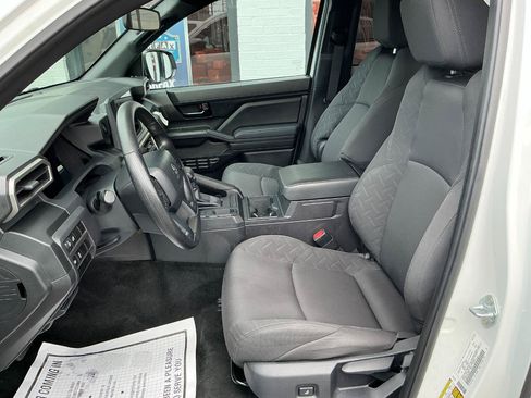 Used 2024 Toyota Tacoma SR RWD image 8