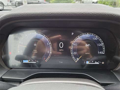 New 2025 Jeep Grand Cherokee Laredo X w/ Luxury Tech Group I image 24