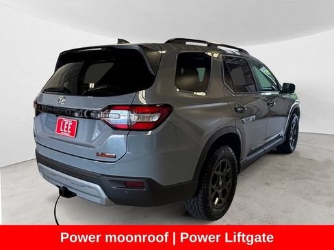 Used 2025 Honda Pilot TrailSport image 6