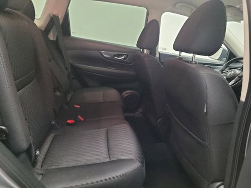 Used 2019 Nissan Rogue SV FWD image 19