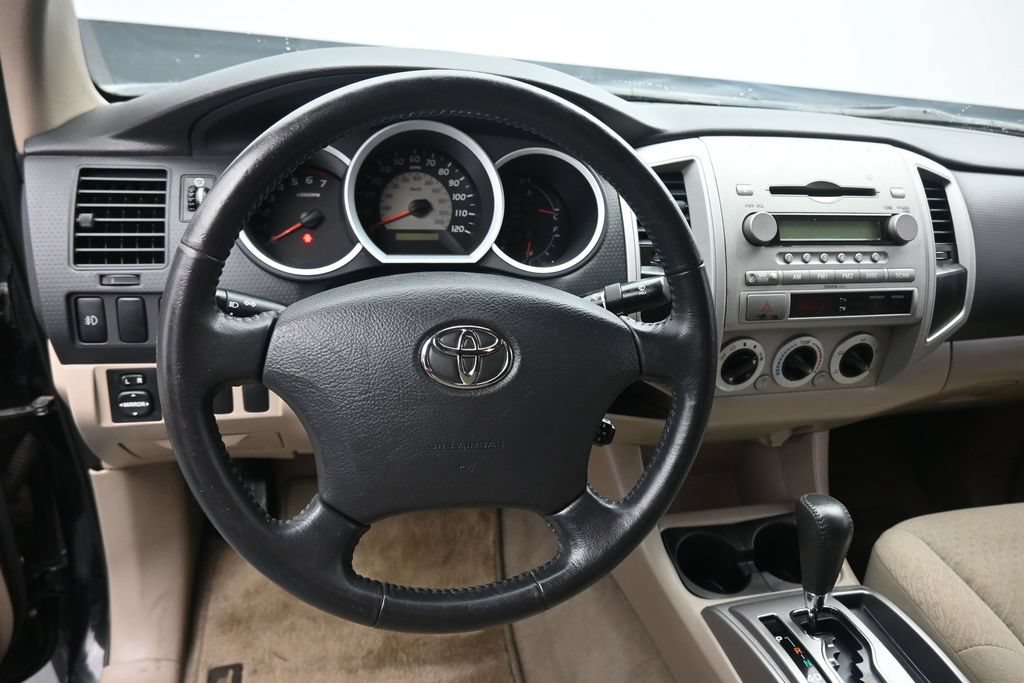 Used 2007 Toyota Tacoma PreRunner w/ SR5 Pkg #2 RWD image 13