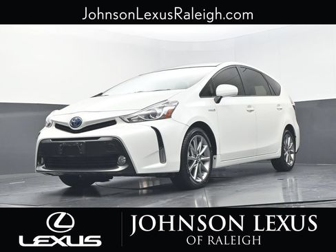 Used 2017 Toyota Prius V Five w/ Advanced Technology Package FWD image 16