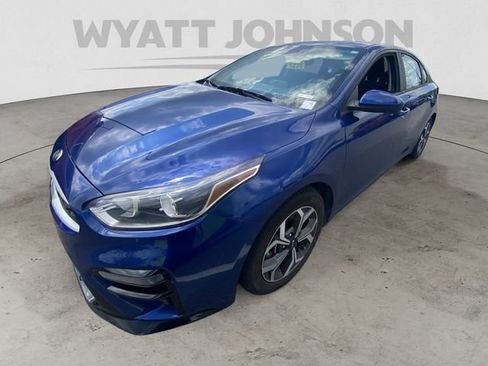 Used 2021 Kia Forte LXS FWD image 2