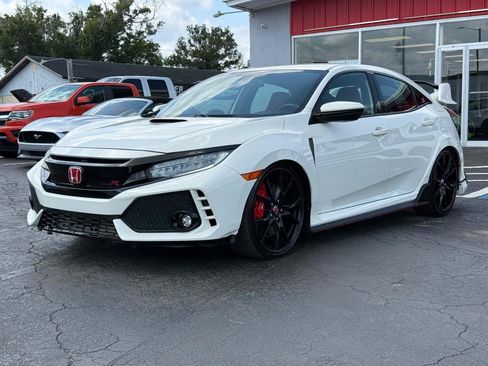 Used 2018 Honda Civic Type R image 3