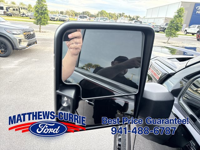 Used 2024 GMC Sierra 2500 AT4 w/ AT4 Premium Plus Package AWD/4WD image 9