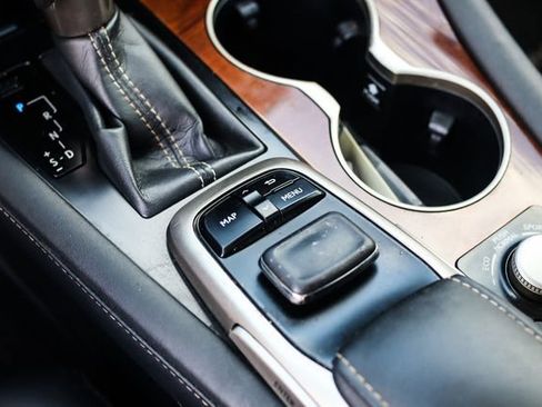 Used 2019 Lexus RX 350L AWD image 26