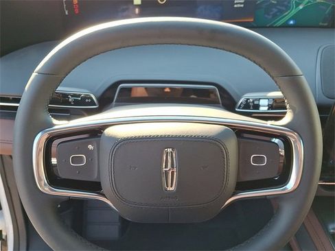 New 2026 Lincoln Nautilus Reserve w/ Jet Appearance Package image 9