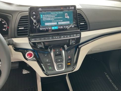 New 2026 Honda Odyssey Touring image 15