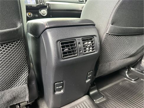 Used 2018 Toyota 4Runner TRD Off-Road w/ TRD Performance Package AWD/4WD image 18