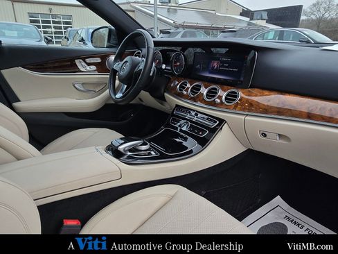 Used 2018 Mercedes-Benz E 300 E 300 image 32