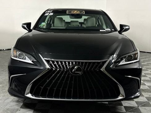 Used 2025 Lexus ES 350 w/ Premium Package FWD image 12