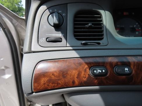 Used 2005 Mercury Grand Marquis LS RWD image 21