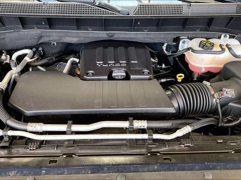 Used 2023 Chevrolet Silverado 1500 LT AWD/4WD image 20