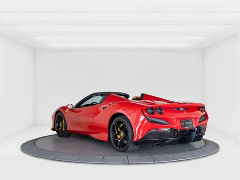 Certified 2022 Ferrari F8 Tributo image 3