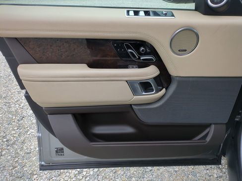 Used 2021 Land Rover Range Rover AWD/4WD image 14