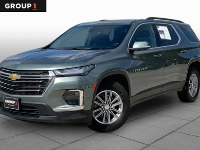 Used 2023 Chevrolet Traverse LT