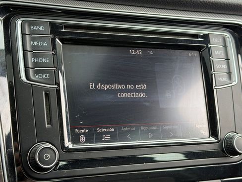 Used 2017 Volkswagen Passat 1.8T SE w/ SE Lighting Package FWD image 18