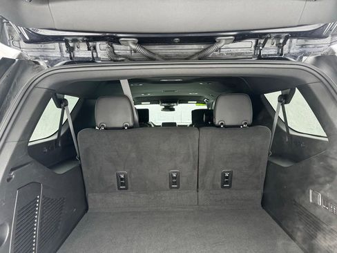 Used 2024 GMC Yukon XL AT4 image 18