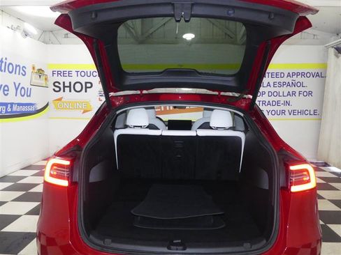 Used 2020 Tesla Model Y Long Range image 23