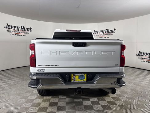 Used 2023 Chevrolet Silverado 2500 LT w/ Convenience Package AWD/4WD image 5