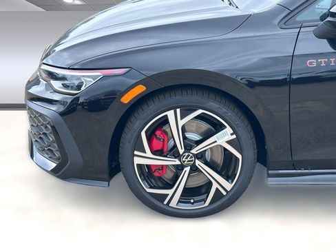 New 2026 Volkswagen Golf SE image 10