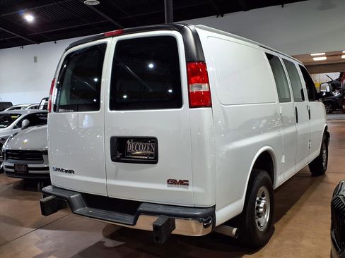 Used 2023 GMC Savana 2500 w/ Driver Convenience Package image 6