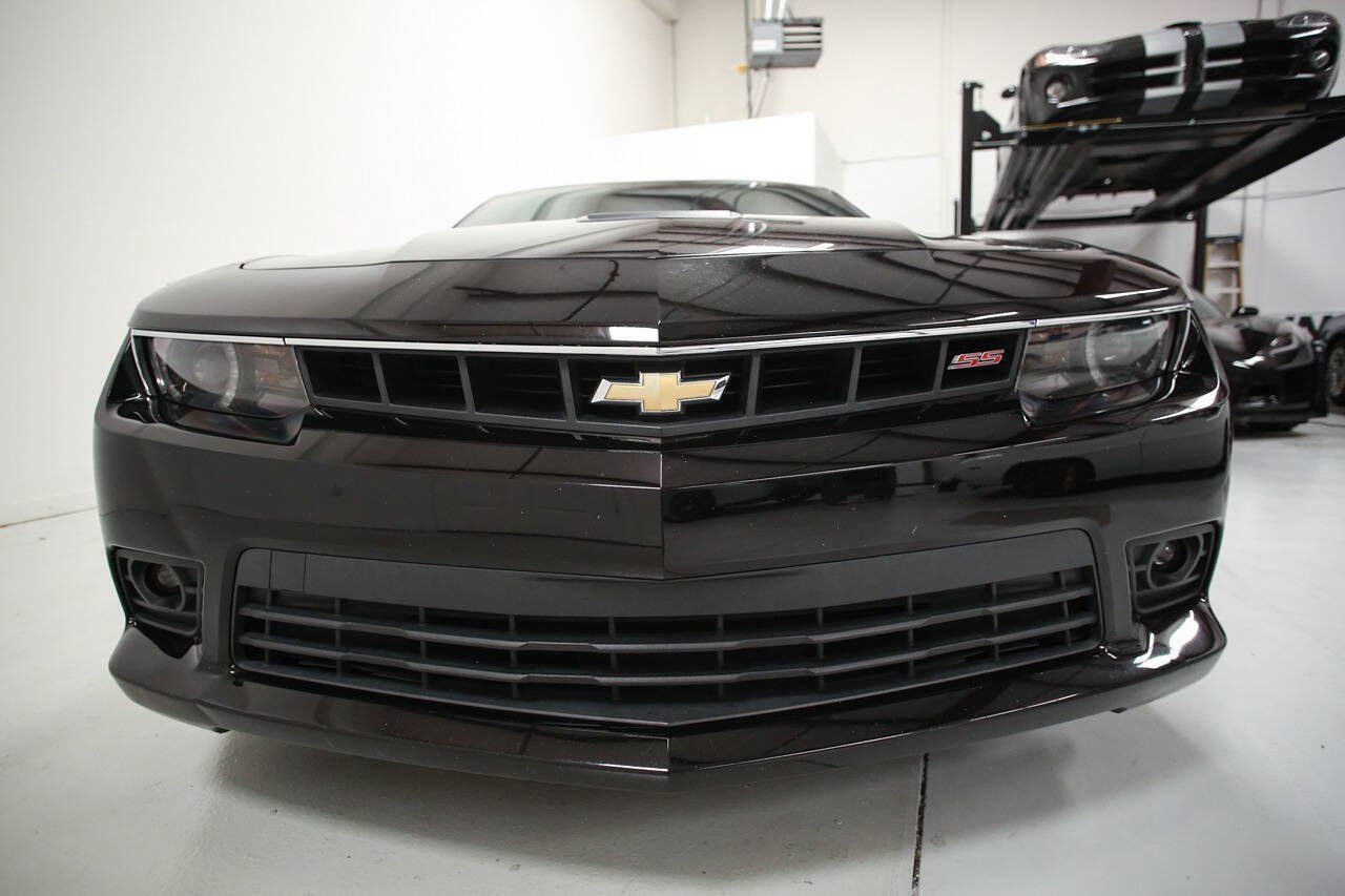 Used 2014 Chevrolet Camaro SS w/ RS Package RWD image 9