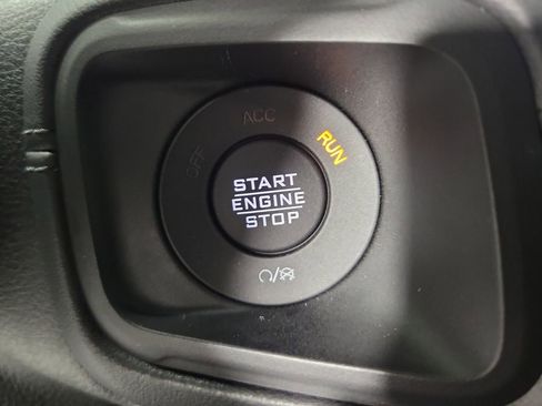 Used 2025 Jeep Gladiator Rubicon image 28