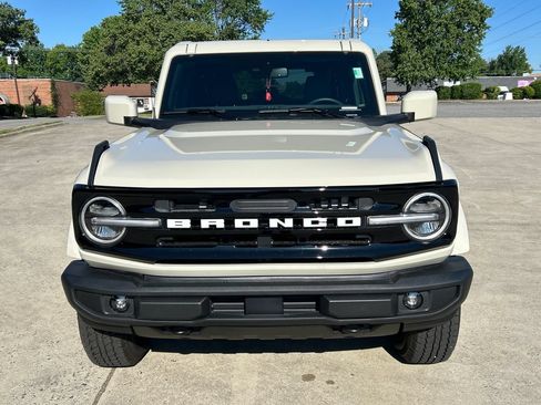 Used 2025 Ford Bronco Outer Banks AWD/4WD image 10