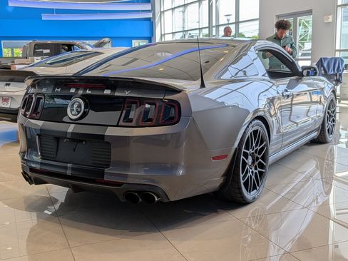 Used 2013 Ford Mustang Shelby GT500 RWD image 3
