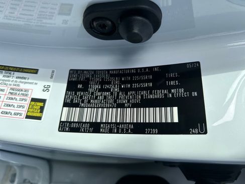 Used 2024 Toyota Corolla Cross XLE w/ Convenience Package image 34