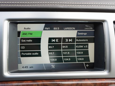 Used 2011 Jaguar XF Portfolio image 16