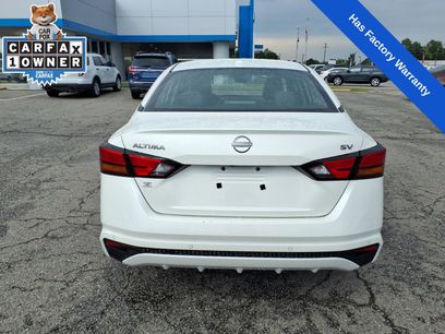 Used 2024 Nissan Altima 2.5 SV