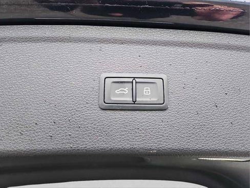 Used 2018 Audi Q5 Prestige w/ Prestige Package AWD/4WD image 34