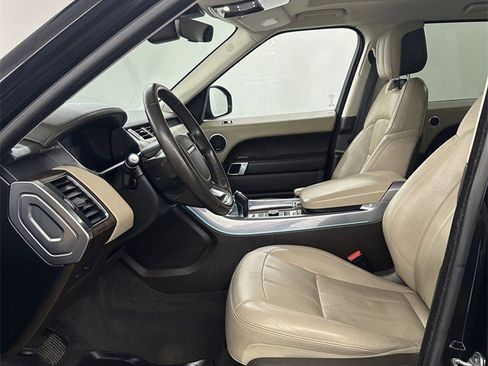 Used 2018 Land Rover Range Rover Sport HSE image 11